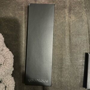 YOUNIQUE MOODSTRUCK pressed shadow quad palette NEW NIB